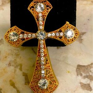 Gorgeous large rhinestone cross